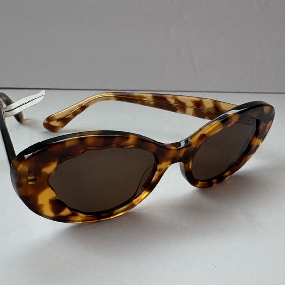 NWT Anthropologie Scallop Frame Oval Sunglasses main image 10